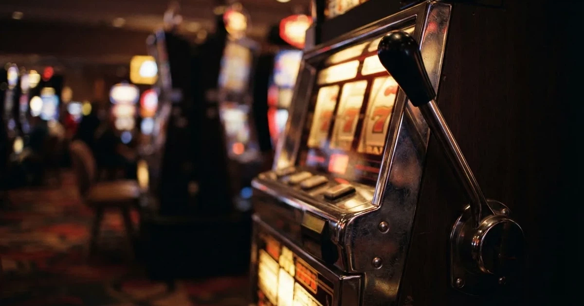 Blackjack pe bani reali în România — operatori licențiați ONJN în 2026